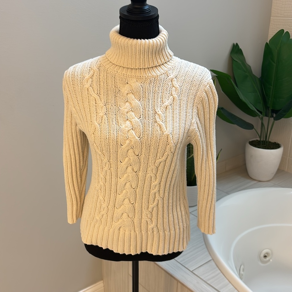 Classic Vintage GAP Cream Turtleneck Cable Knit Sweater Size M
